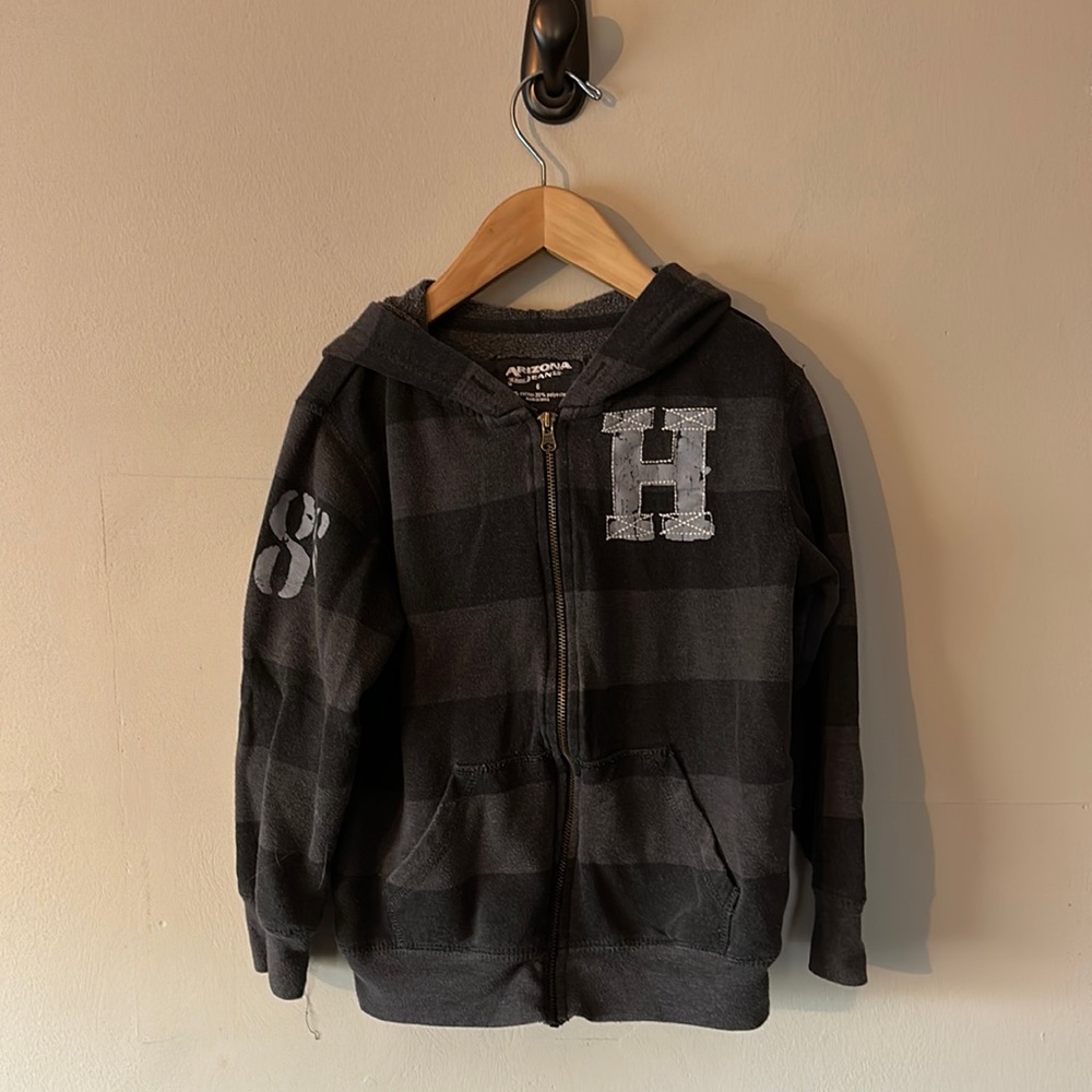 “H” Arizona Hoodie stripes, pockets, zipper - Size 6